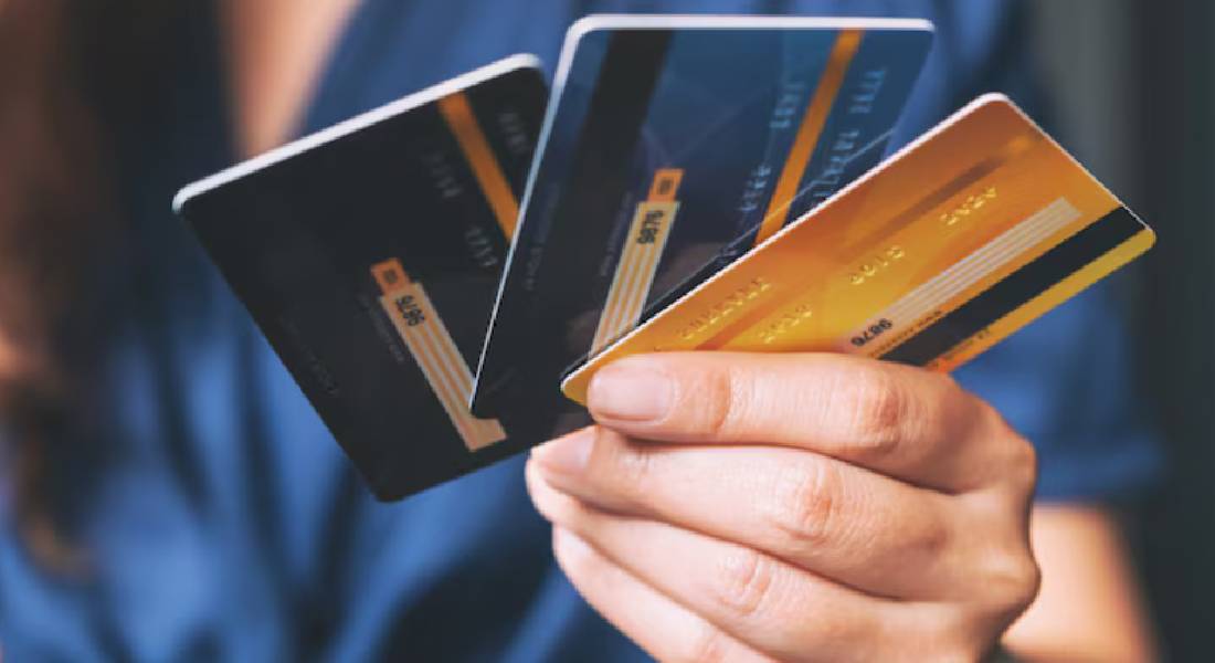 Details about Cashback vs Rewards: Which Credit Card is Right for You?